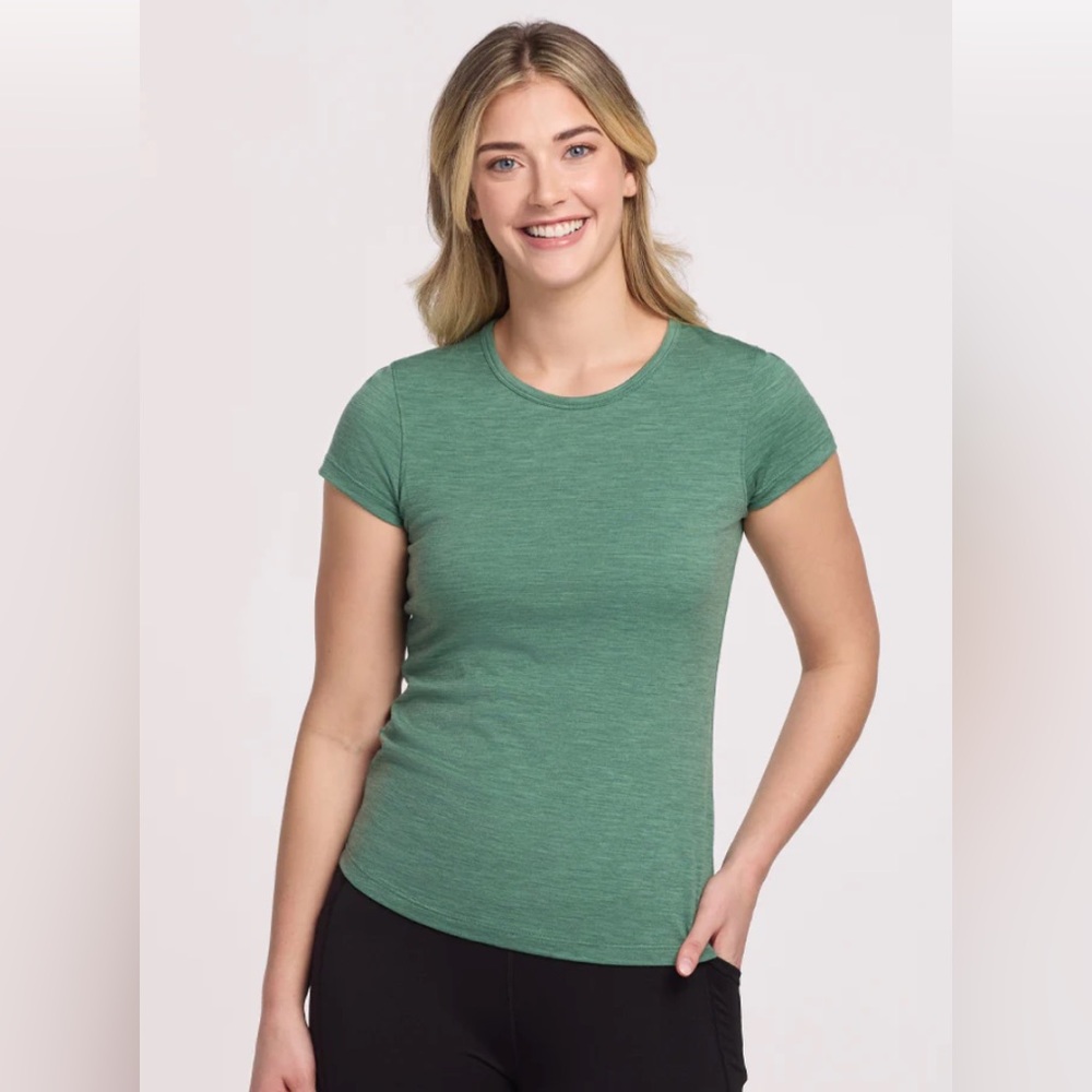 Woolx Addie Short Sleeve Crew- Basil- size Small